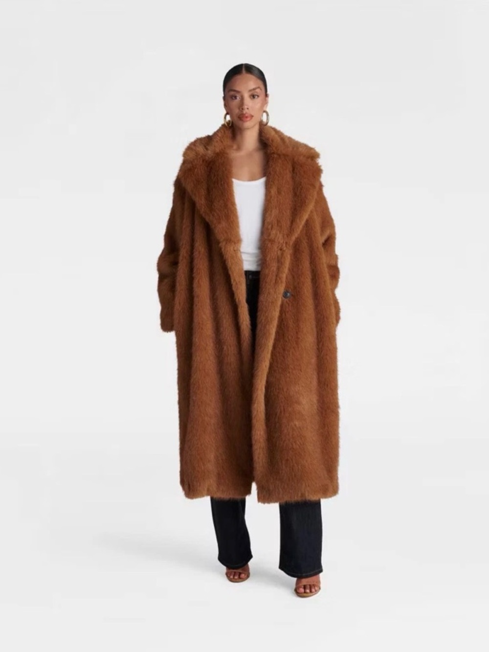 KBB by KAHLANA x TARGET Women's 'The
Oversized Faux Fur Trench Coat' - Teddy XL
